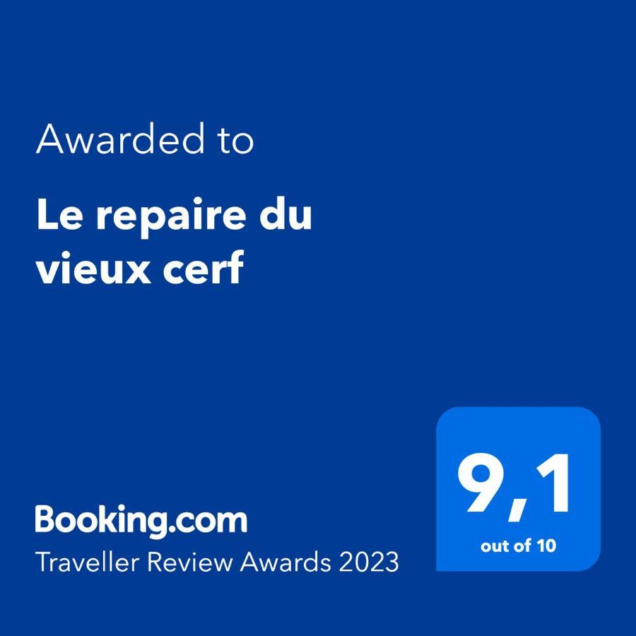 Le Repaire Du Vieux Cerf *